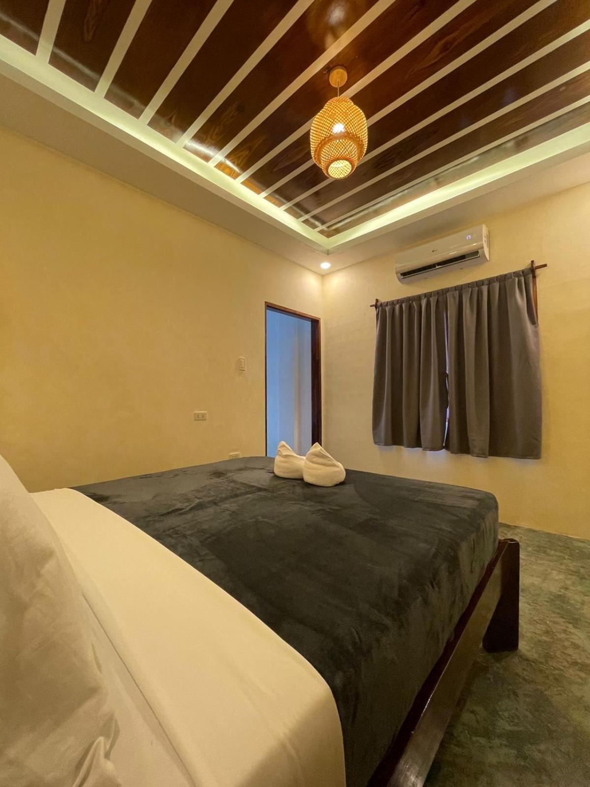 La Visita Hotel Хенерал Луна Екстериор снимка